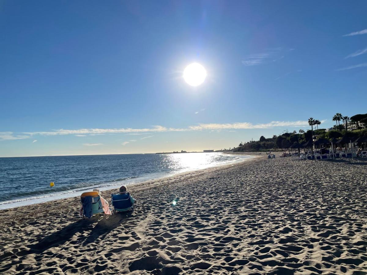 Beautiful Holiday Apartment 2 Bedroom Beach And Pool Malaga Marbella Calahonda Royale Mijas Costa Spain Eksteriør billede