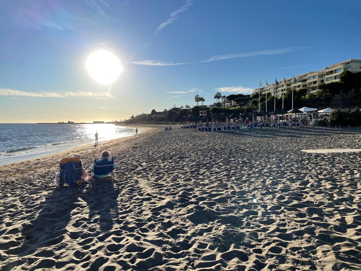 Beautiful Holiday Apartment 2 Bedroom Beach And Pool Malaga Marbella Calahonda Royale Mijas Costa Spain Eksteriør billede