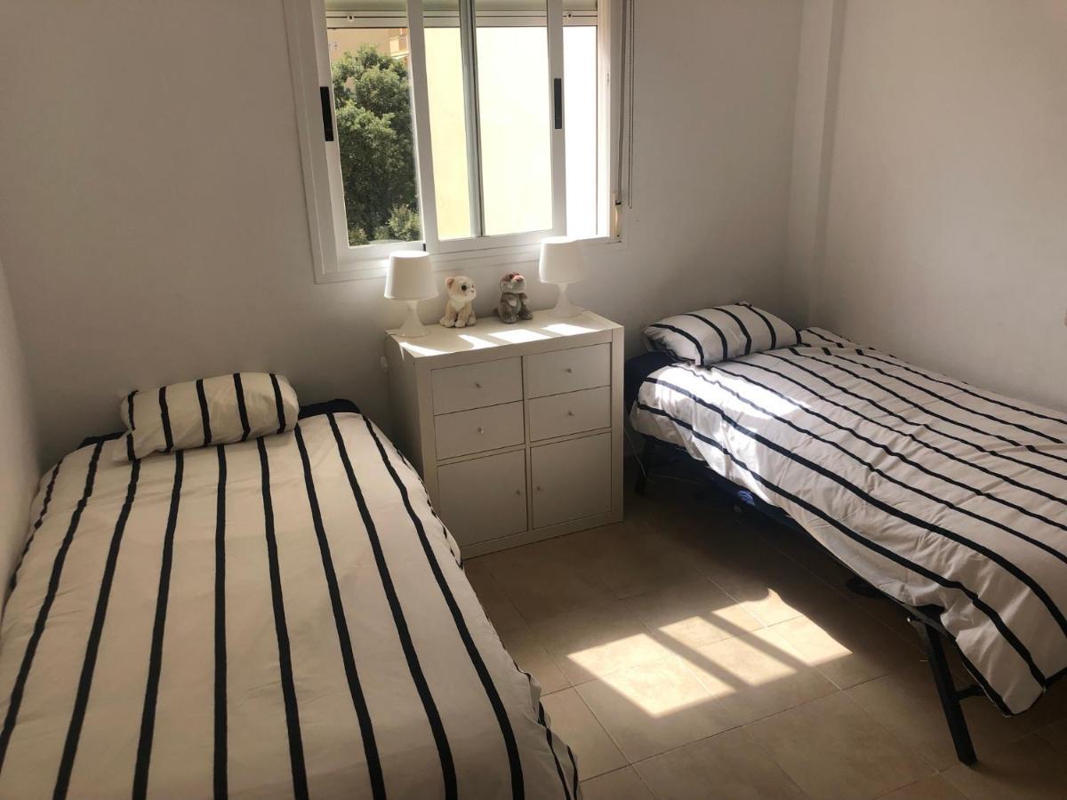 Beautiful Holiday Apartment 2 Bedroom Beach And Pool Malaga Marbella Calahonda Royale Mijas Costa Spain Eksteriør billede